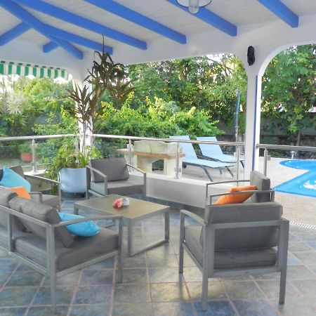 Villa Le Bord Bleu لو مول المظهر الخارجي الصورة