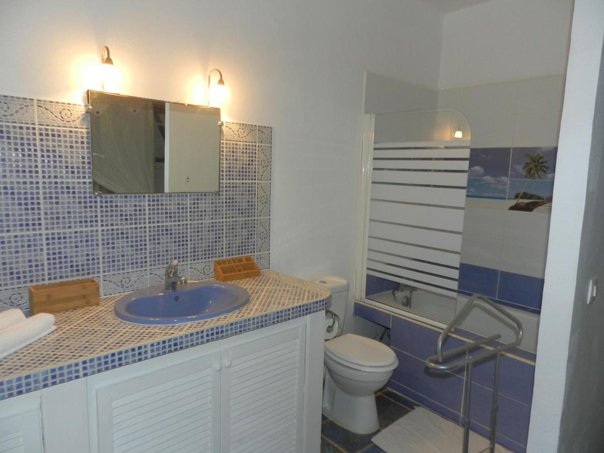 Villa Le Bord Bleu لو مول المظهر الخارجي الصورة